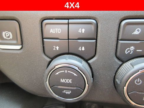 Certified 2024 Chevrolet Silverado 1500 High Country AWD/4WD image 33