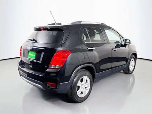 Used 2020 Chevrolet Trax LT w/ LT Convenience Package image 10