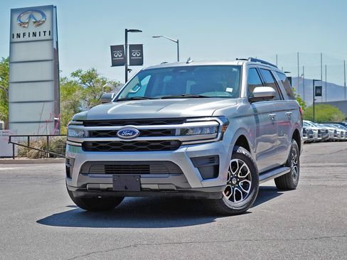 Used 2024 Ford Expedition XLT AWD/4WD image 1