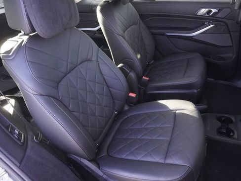 Used 2023 BMW X7 xDrive40i w/ Premium Package image 27