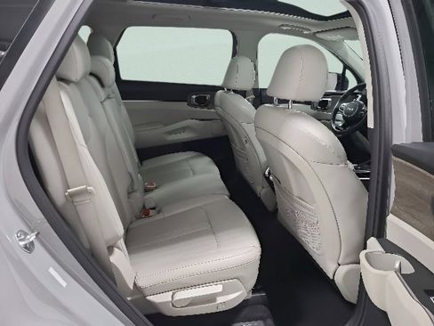 Used 2023 Kia Sorento S w/ Panoramic Sunroof Package AWD/4WD image 18