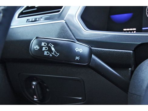 Used 2022 Volkswagen Tiguan SE AWD/4WD image 20