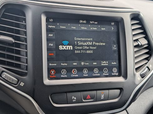 Used 2021 Jeep Cherokee Latitude Lux 80th Anniv w/ Quick Order Package 26U 80TH FWD image 8