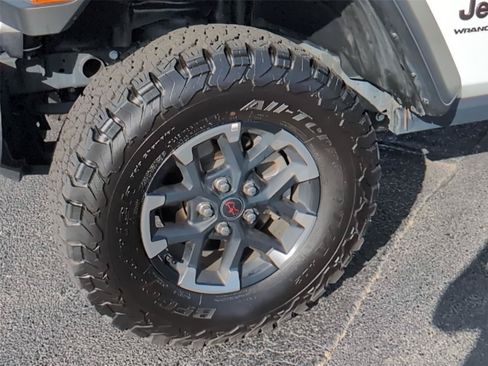 Used 2026 Jeep Wrangler Unlimited Rubicon AWD/4WD image 11