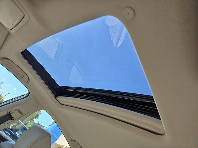 Used 2018 Honda Accord Touring image 14