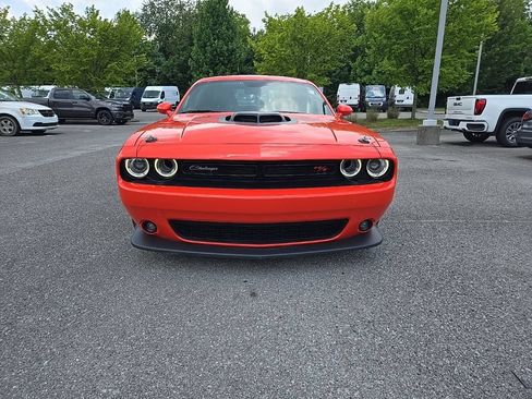 Used 2022 Dodge Challenger R/T Scat Pack w/ Shaker Package RWD image 2