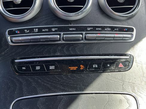 Certified 2022 Mercedes-Benz GLC 300 image 30