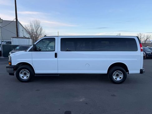 Used 2023 Chevrolet Express 3500 LT w/ LT Preferred Equipment Group image 3