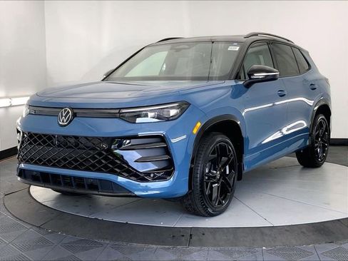 New 2026 Volkswagen Tiguan SE R-Line AWD/4WD image 1