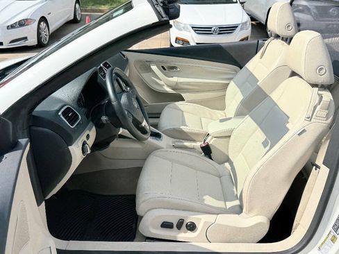 Used 2012 Volkswagen Eos Komfort FWD image 32