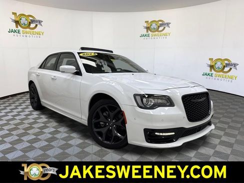 Used 2023 Chrysler 300 S w/ Comfort Group image 1