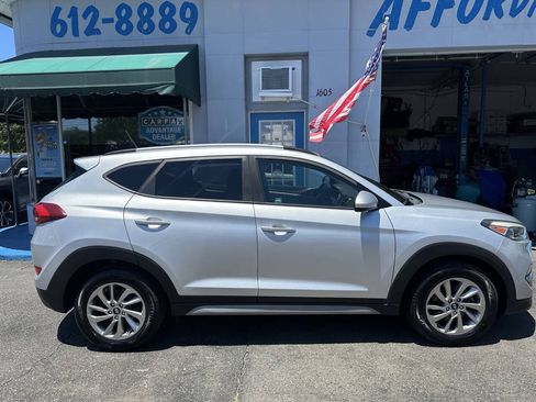 Used 2017 Hyundai Tucson SE w/ SE Popular Package 02 AWD/4WD image 7