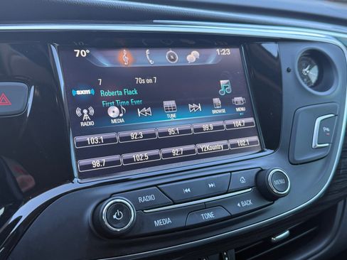 Used 2017 Buick Envision Essence image 24