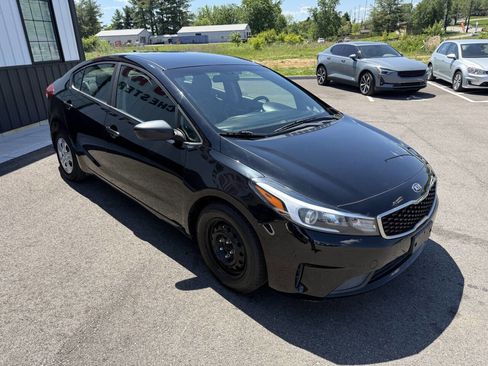 Used 2017 Kia Forte LX FWD image 25