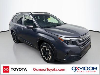 Used 2025 Subaru Forester Premium w/ Convenience Package #1
