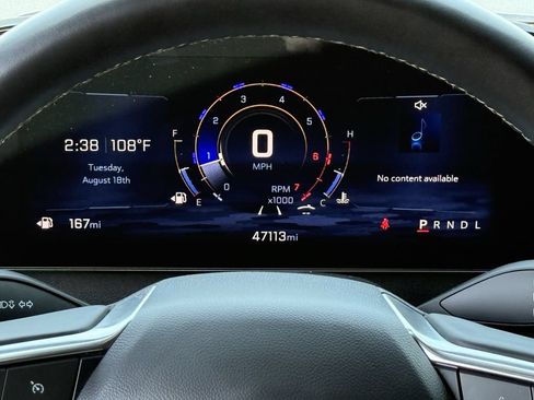 Used 2025 Chevrolet Traverse LT FWD image 15
