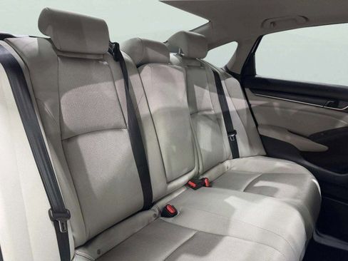 Used 2019 Honda Accord EX image 37