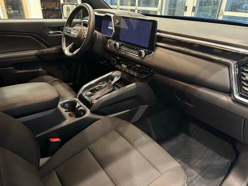 Used 2024 GMC Canyon Elevation w/ Convenience Package image 29