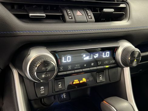 Used 2025 Toyota RAV4 XSE w/ Weather Package image 21