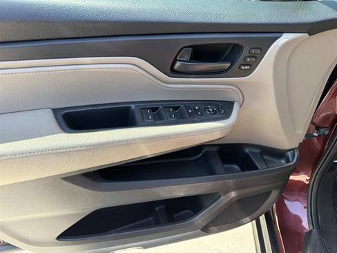 Used 2018 Honda Odyssey EX-L image 12