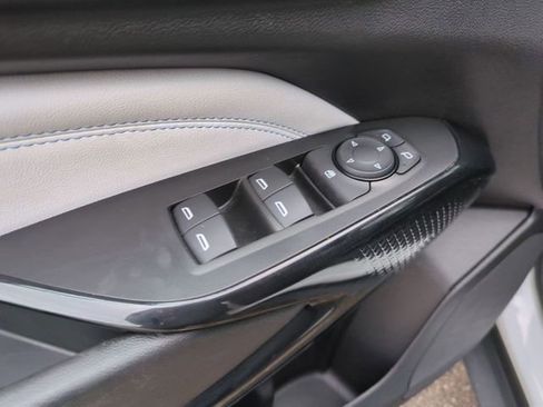 Used 2025 Chevrolet Trax LT FWD image 21
