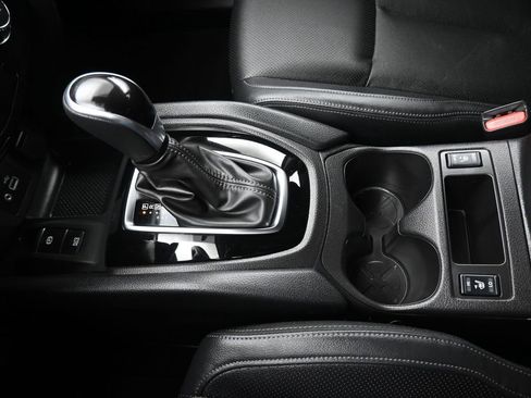 Used 2022 Nissan Rogue Sport SL image 23