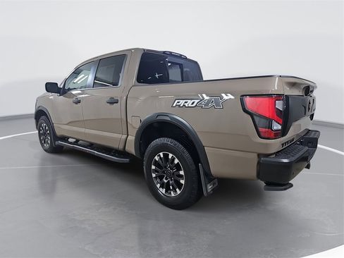 Used 2021 Nissan Titan PRO-4X w/ Pro-4x Convenience Package image 6