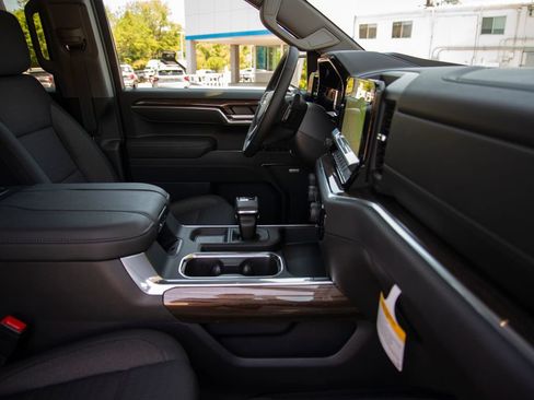 New 2026 Chevrolet Silverado 1500 LT Trail Boss w/ Safety Package AWD/4WD image 17