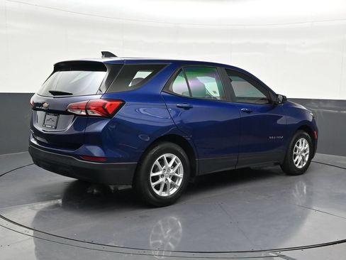 Used 2023 Chevrolet Equinox LS FWD image 5