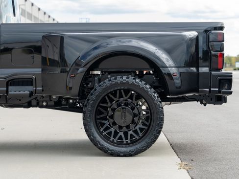 Used 2025 Ford F450 Platinum image 17