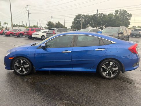 Used 2016 Honda Civic Touring image 4