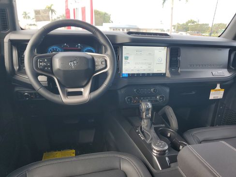 New 2025 Ford Bronco Badlands image 10