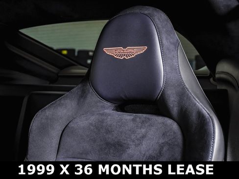 Used 2025 Aston Martin V8 Vantage Coupe image 28