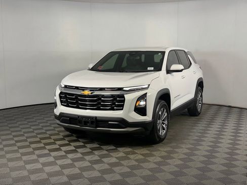 Used 2025 Chevrolet Equinox LT image 4