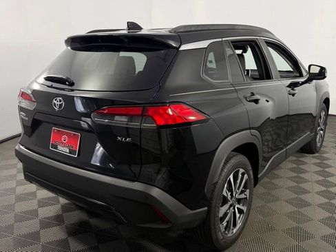 Used 2023 Toyota Corolla Cross XLE image 8