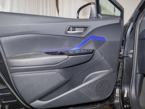 Used 2020 Toyota C-HR XLE FWD image 10
