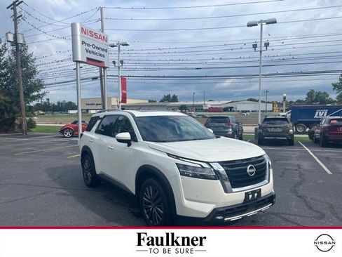 Certified 2024 Nissan Pathfinder SL w/ SL Premium Package AWD/4WD image 1