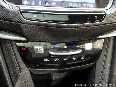 Certified 2025 Cadillac XT5 Premium Luxury image 17