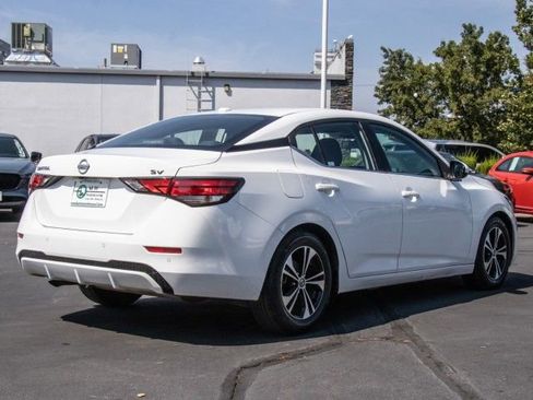 Used 2022 Nissan Sentra SV FWD image 7