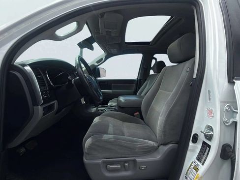 Used 2019 Toyota Sequoia SR5 AWD/4WD image 15
