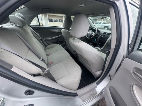 Used 2010 Toyota Corolla image 21