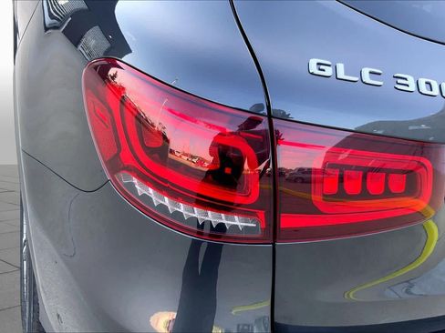 Certified 2022 Mercedes-Benz GLC 300 image 25