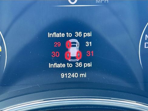 Used 2018 Jeep Grand Cherokee Limited image 40