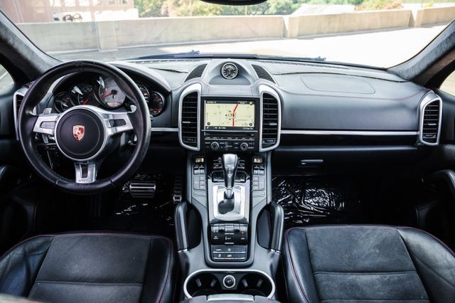 Used 2014 Porsche Cayenne GTS AWD/4WD image 6