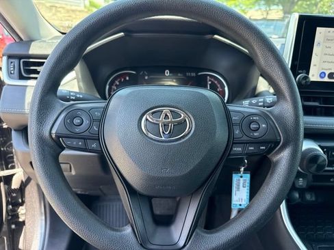 Used 2023 Toyota RAV4 LE AWD/4WD image 13