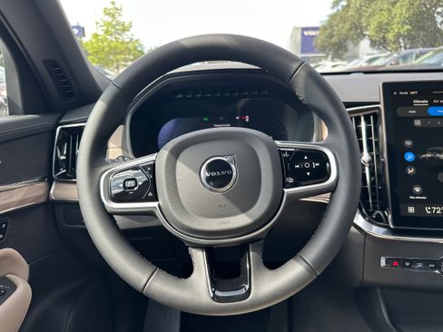 New 2026 Volvo XC90 B6 Core image 15