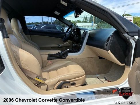 Used 2006 Chevrolet Corvette Convertible w/ Preferred Equipment Group RWD image 27