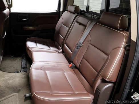 Used 2015 Chevrolet Silverado 1500 High Country w/ High Country Premium Package AWD/4WD image 16