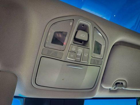 Used 2017 Hyundai Santa Fe SE w/ Cargo Package image 35