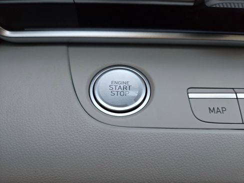 New 2026 Hyundai Elantra Limited FWD image 15